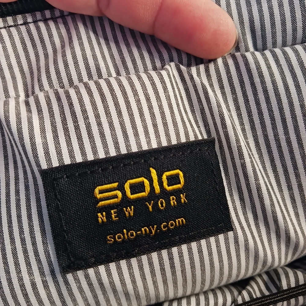 Solo New York Hybrid Tote Backpack Luggage Strap Laptop Travel NWOT School